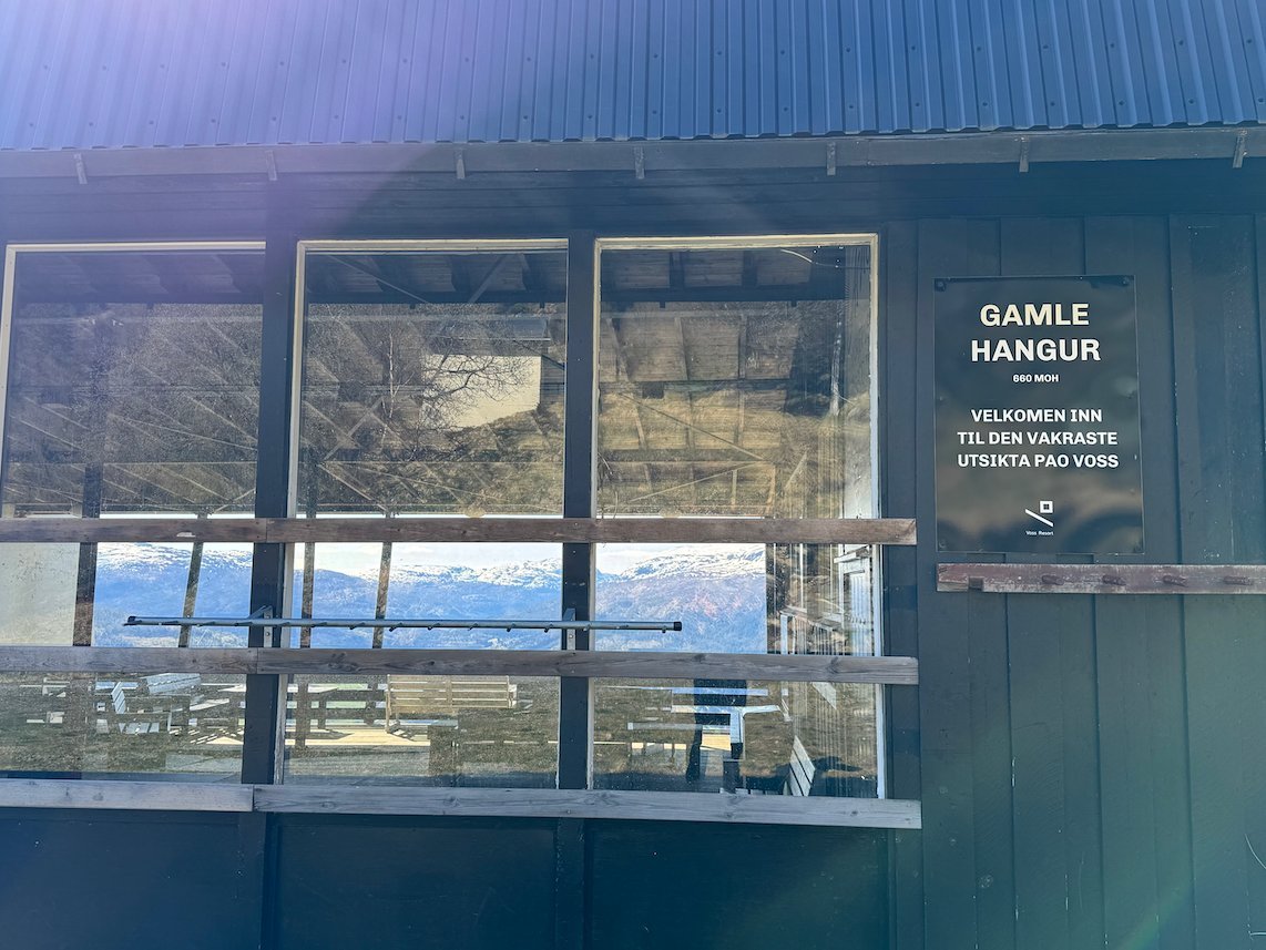Gamle Hangur restaurant at the top of Hanguren, with large windows toward the mountains