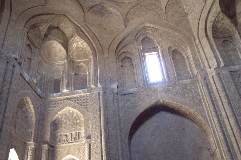 Domed hall with stucco niches in the Jameh Mosque of Isfahan