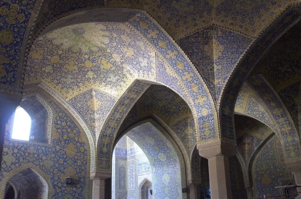 Tiled vaults and arches in the Shah Mosque