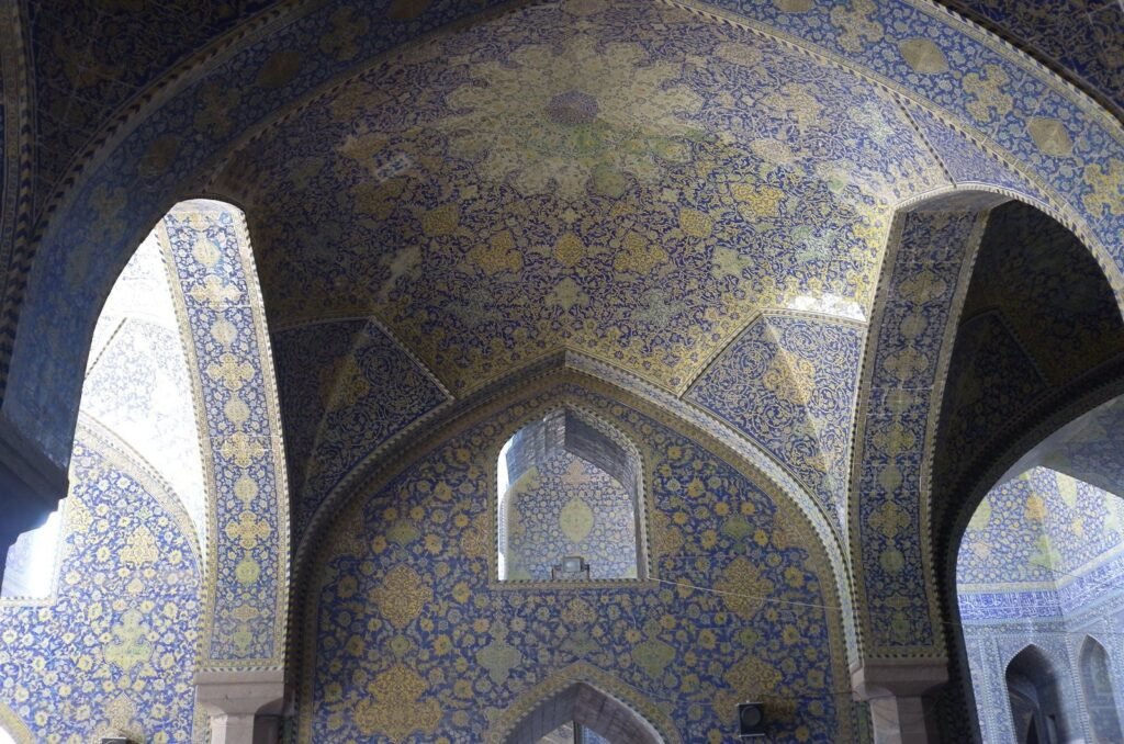 Tiled vault and windows in the Shah Mosque