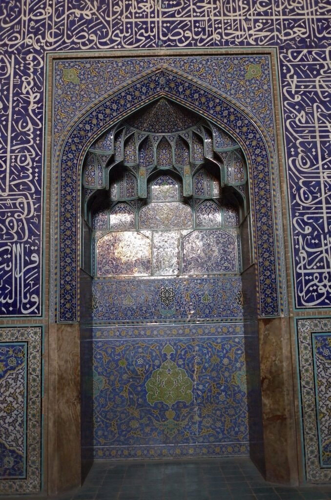 Mihrab with blue tiles and calligraphy in Sheikh Lotfollah Mosque