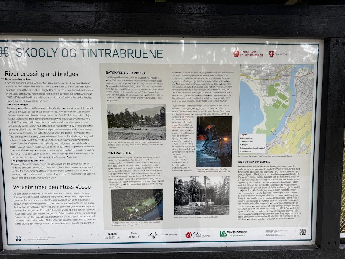 Information board Skogly og Tintrabruene about river crossings and bridges in Voss