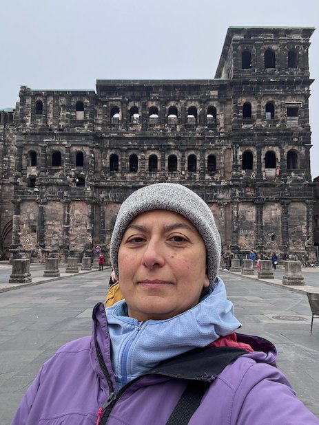 Zayera Khan takes a selfie in front of the Roman Porta Nigra gate in Trier.